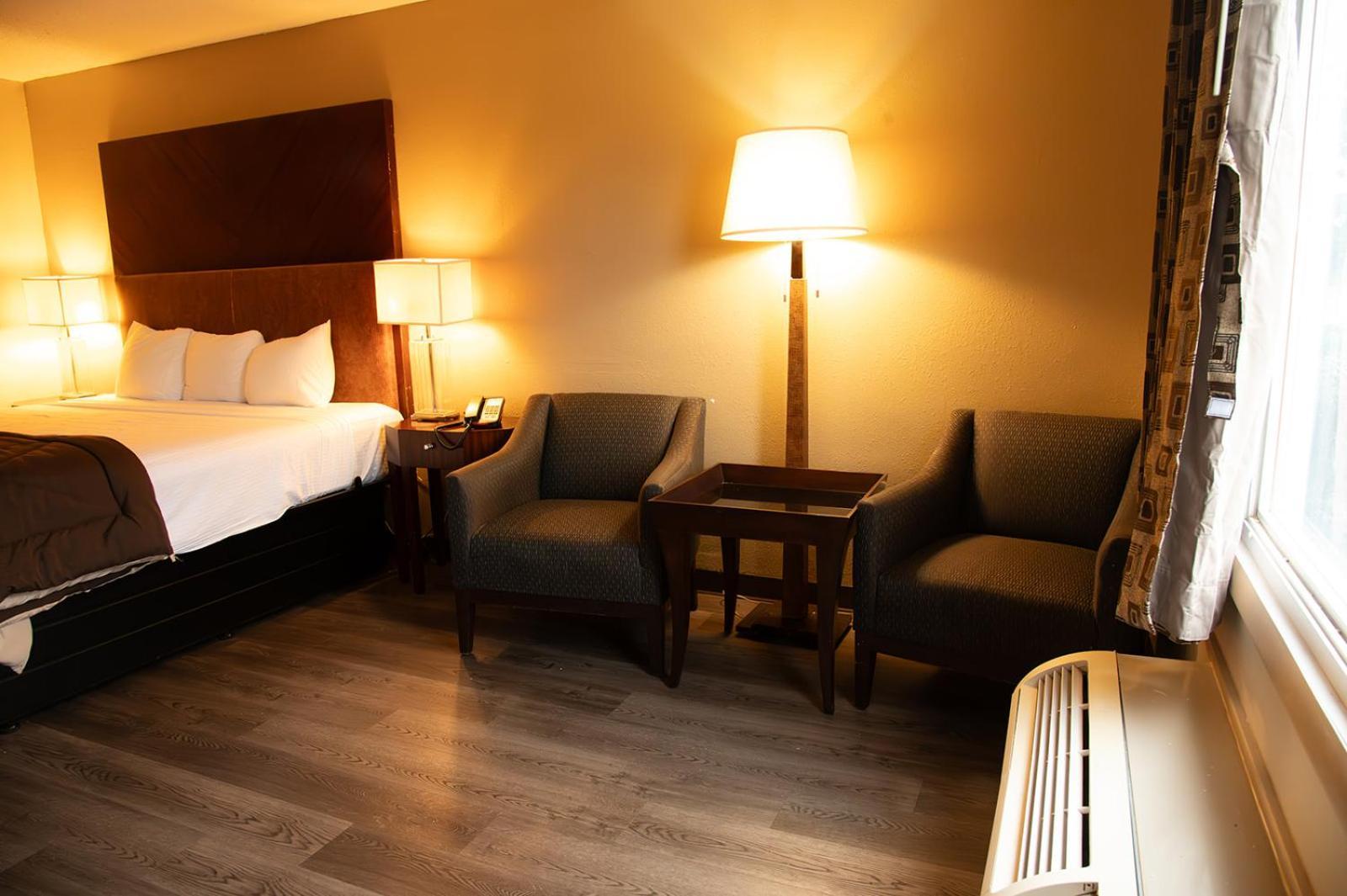 Country Garden & Suites Benton Bilik gambar